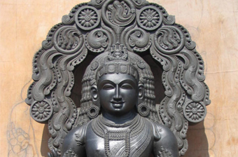 stone carver mamallapuram