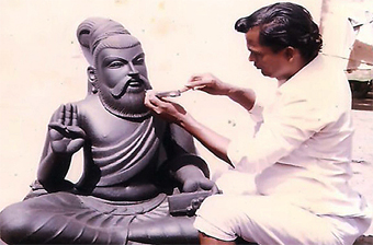 Sculptor in Mamallapuram